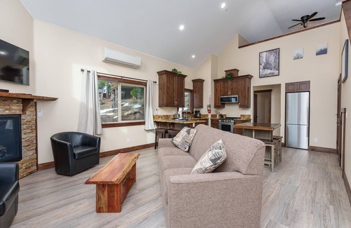 Yosemite National Park Cabin | Devonshire - Aberdeen