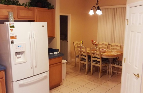 Calabay Parc House | USD 140/night Private and Spacious 4BR/3BA 15 min from Disney, Pool.