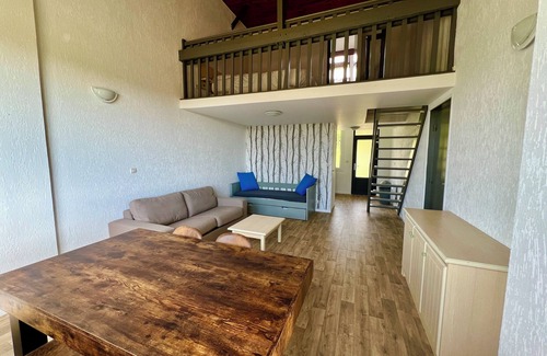 Montigny-en-Morvan Apartment | Ushuaia Villages-Domaine de Scott Family Duplex Cedar Building