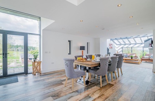 Coed-Y-Paen Apartment | USK Barn