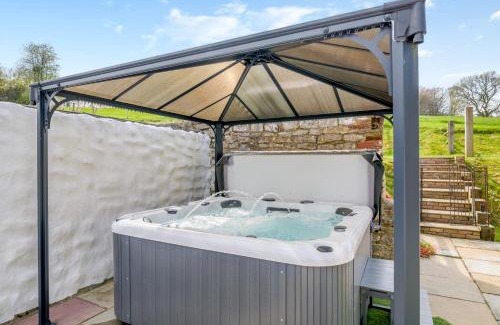 Coed-Y-Paen Apartment | USK Barn