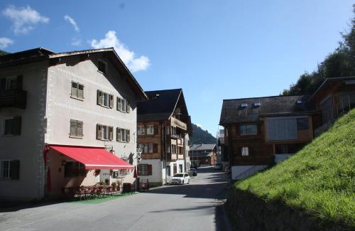 Tavanasa Bed & Breakfast | Ustria Crusch Alva