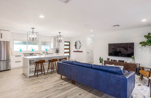 Parker Lane House | UT Football Fave - Pool, Hot Tub, BBQ Grill, More