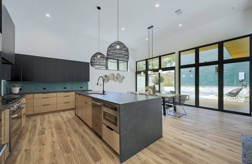 Riverside House | UT Football Fave - Pool, Hot Tub, Tulum Inspired