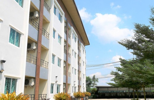 Ta Sit Hotel | UT Home Apartment
