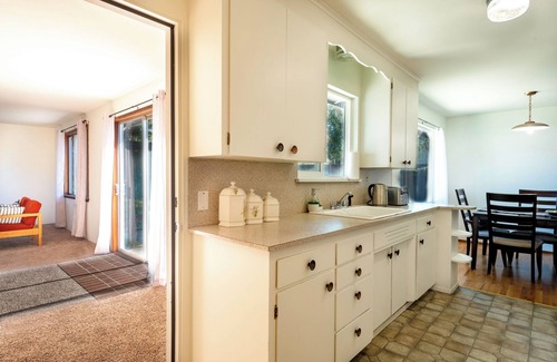 Richmond Beach House | Utopia Luxury Stay - Shoreline