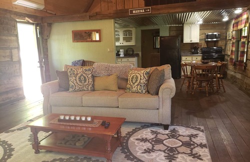 Derby Cabin | Utopia on Oil Creek (waterfront property)