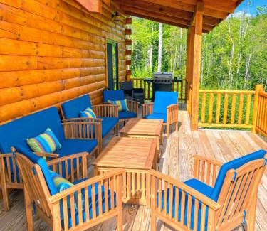 Bethlehem Villa | UV Log home with direct Cannon Mountain views Minutes to attractions Fireplace Pool Table AC