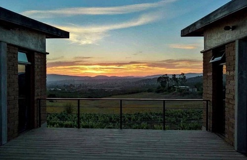 San Antonio de las Minas Cabin | UvaUva 1| eco-retreat |King size bed-balcony