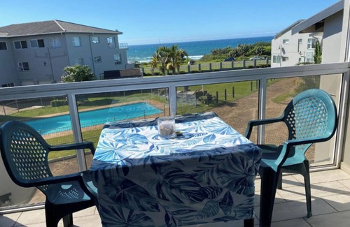 Manaba Beach Ski Chalet | Uvongo Chalet 11 Room 201