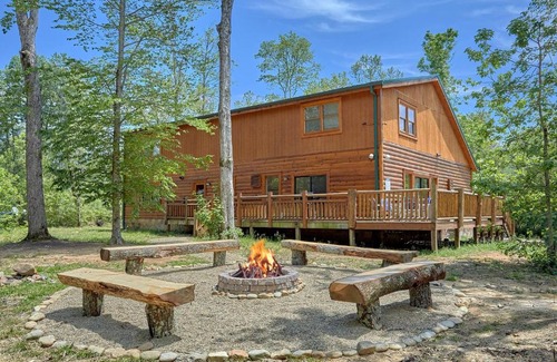 Cosby Apartment | Uwoduhi Pool Lodge