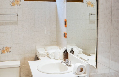 Paute Hotel | Uzhupud Garden Hotel & lodge