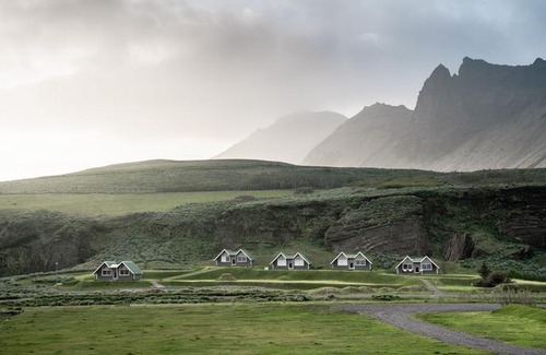 Myrdalshreppur Hotel | Vík Cottages
