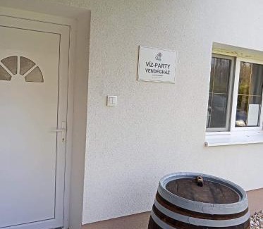 Dunasziget House | Víz-Party vendégház
