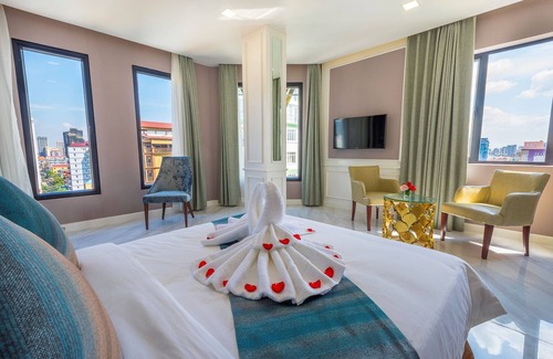 Chamkar Mon Hotel | V Boutique Hotel-Deluxe Queen Room 1