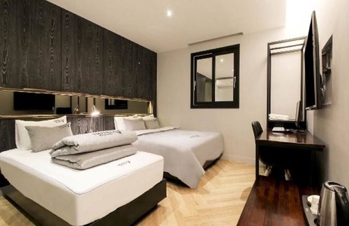 Gangseo District Hotel | V Hotel