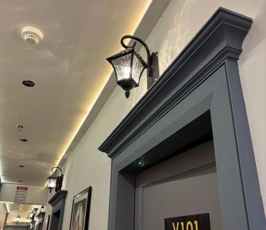Surat Hotel | v love heritage