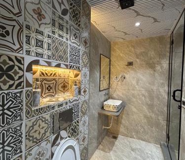Surat Hotel | v love heritage