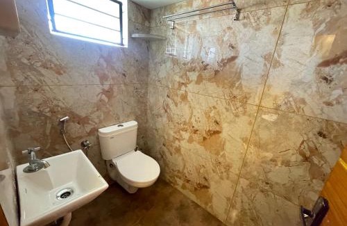 Kalamassery Hotel | V Stays CUSAT