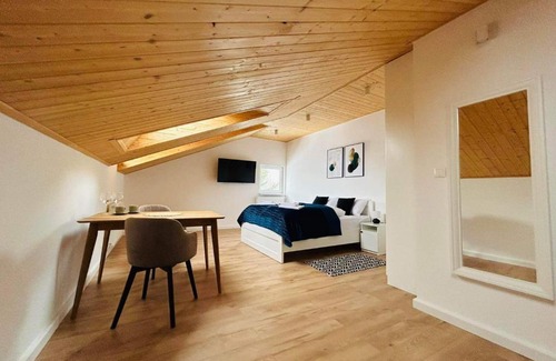 Kezmarok House | V ulicke
