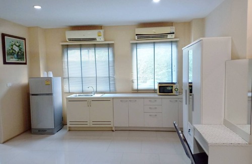Chachoengsao Hotel | V Verve Service Apartment Hotel