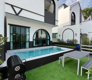 Pak Chong Villa | V Villa Khaoyai