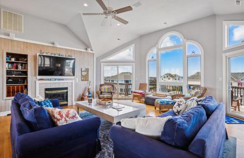 Ocean Hill House | V1233- Easton's Beach