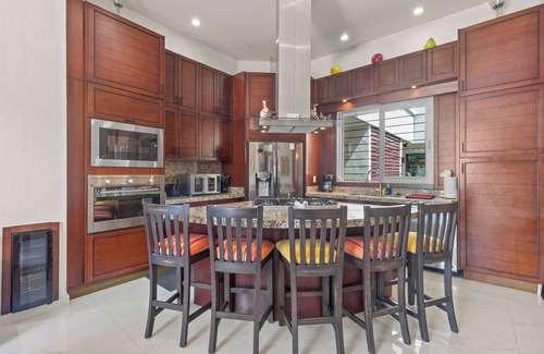 Emiliano Zapata Condo | V399 PH4 - STUNNING 2 BDRM 2.5 BATH - BOUTIQUE BUILDING - ZONA ROMANTICA'S BEST!