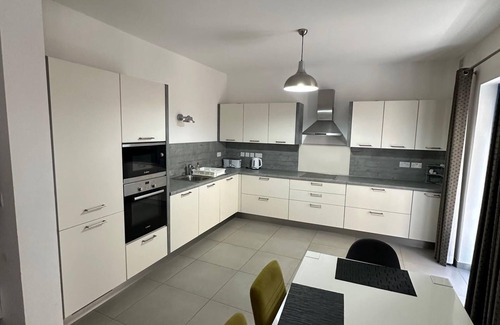 Tower Road Apartment | V86 - 2 bedroom apartment in heart of Sliema