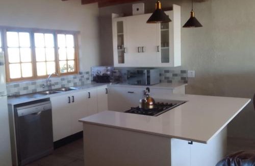 Metsimaholo House | Vaal Dam Getaway