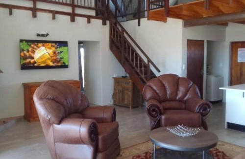 Metsimaholo House | Vaal Dam Getaway