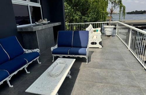 Vaalview Apartment | Vaal River Boathouse Bungalow