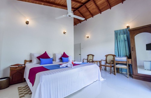 Negombo Hotel | VAAYA HOTEL, Negombo
