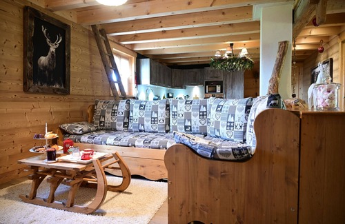 Draillant Ski Chalet | VAC IN ALPAGE AT CHALET LA MONTAGN’AIR