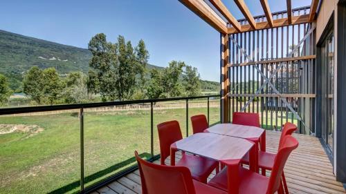 Motz Resort | Vacancéole - Le Village des Oiseaux