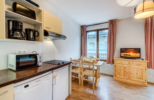 Bagneres-de-Luchon House | Vacancéole - Résidence Illixon