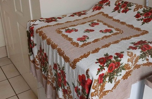 Harristown Apartment | VACANT NOW. Budget Studio room with all you need. Near shops and Uni.