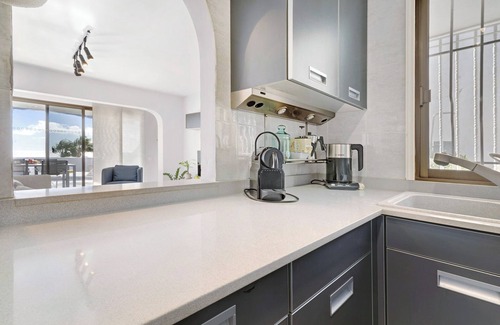 San Agustin House | Vacation Home 'Bungalow Seaview' with Sea View, Shared Pool and Wi-Fi