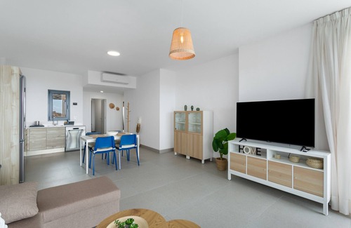 San Bartolome de Tirajana Villa | Vacation Villa 'Yucas 14' with Sea View, Wi-Fi and Air Conditioning