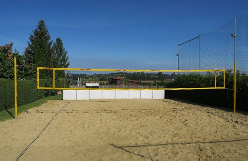 Frauenhagen Apartment | Vacation apartment with pool, beach volleyball court, barbecue area