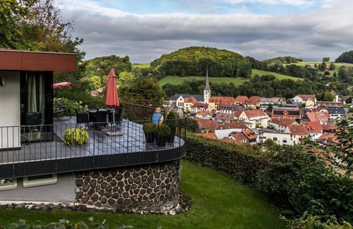 Poppenhausen House | Vacation home "Am Kühl" - Holiday home, shower and bath, WC, 2 bedrooms