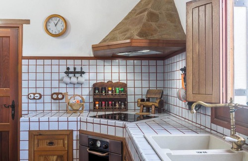 La Aldea de San Nicolas House | Vacation Home 'Casa Costera Playa de Tasarte' with Sea View, Terrace & Wi-Fi