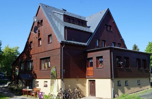 Hermsdorf-Erzgebirge Apartment | Vacation apartment 2 - Ferienwohnungen Kammbaude