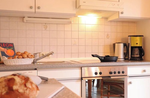 Neufeld Apartment | Vacation apartment "Kormoran" just a few minutes' walk from the dyke!