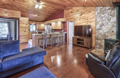 Marble Cabin | Vacation along the Valley River