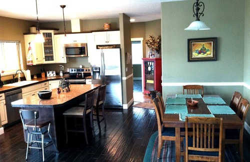 John Day Ski Chalet | Vacation and Business Get-A-Way/Lay-Over