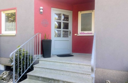 Uetz-Paaren Apartment | Vacation apartment in a quiet location in Potsdam ideal for families & fitters