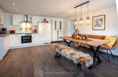 Arnetsried Apartment | Vacation apartment Lina on the first floor with garden and barbecue facilities