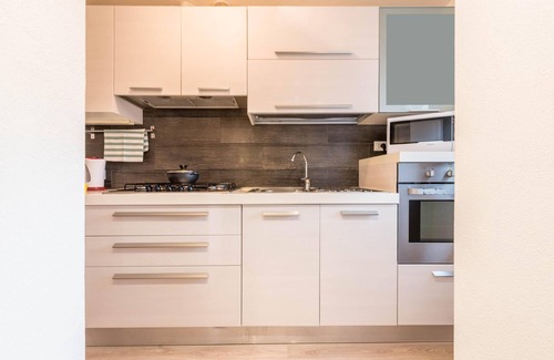 Vesio Apartment | Vacation Apartment Casa Holidays Moreli with Wi-Fi, Garden & Terrace
