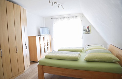 Neuenburg am Rhein Apartment | Vacation apartment Dreiland, 124 sqm, 3 bedrooms, max. 6 persons